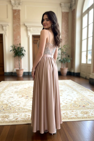 Alternative view of Elegante abito da cerimonia in leggero raso