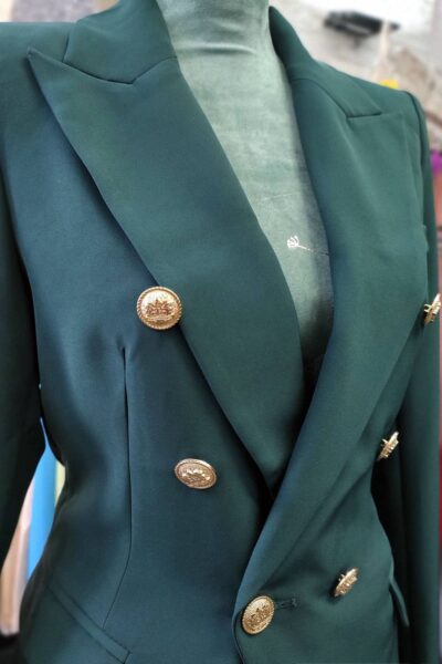 Alternative view of Tailleur con bottoni oro