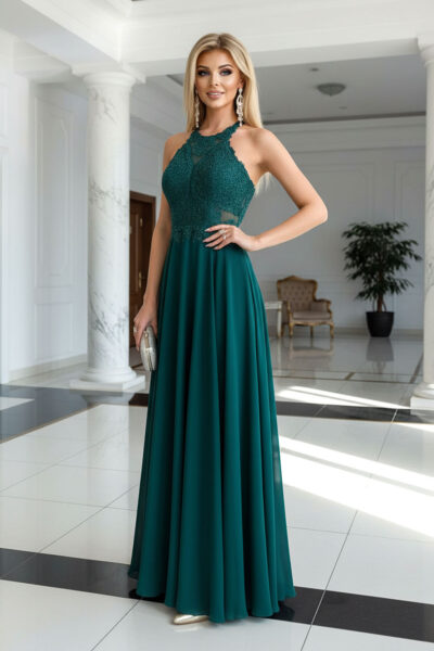 Elegante abito svasato con la schiena scoperta