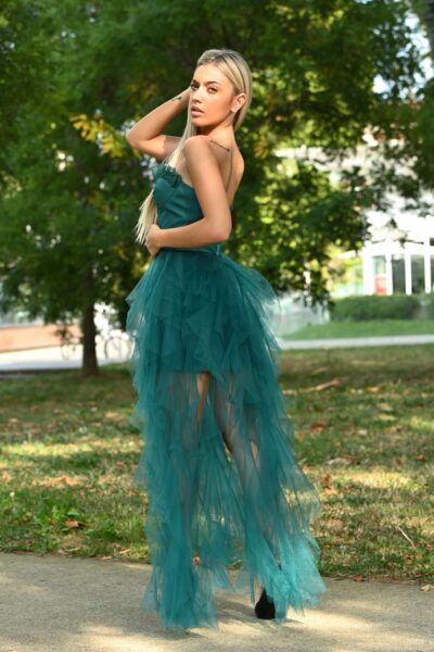 Alternative view of Abito lungo in tulle verde